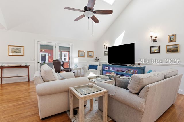 21 River Oaks Dr, Bluffton, SC 29910