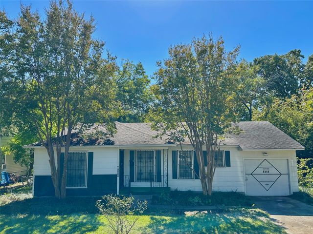 2330 Ballycastle Drive, Dallas, TX 75228