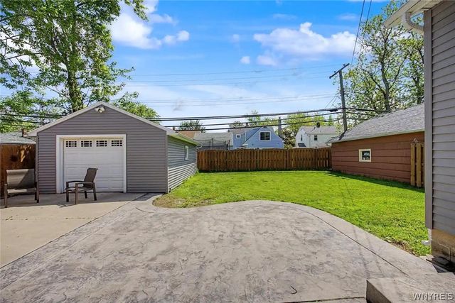 65 Grayton Road, Tonawanda, NY 14150