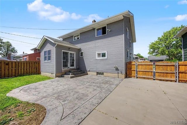 65 Grayton Road, Tonawanda, NY 14150