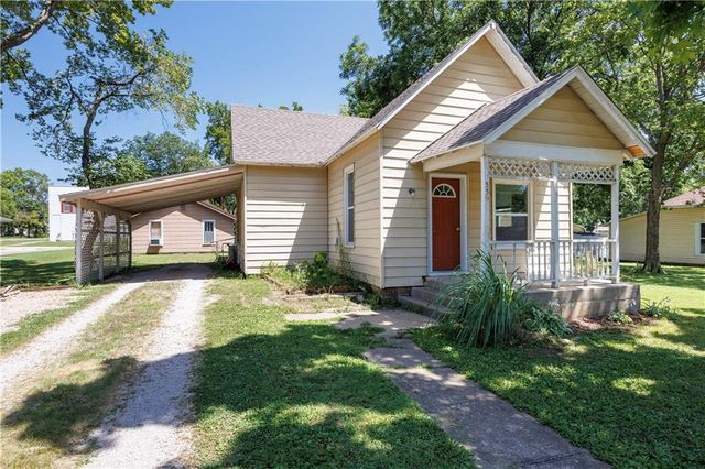 330 N 13th Street, Fredonia, KS 66736