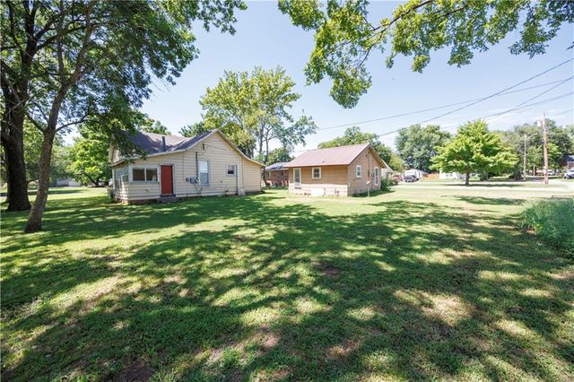 330 N 13th Street, Fredonia, KS 66736