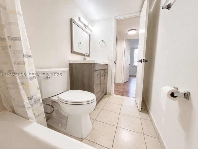 13100 SW 92nd Ave A-212, Miami, FL 33176