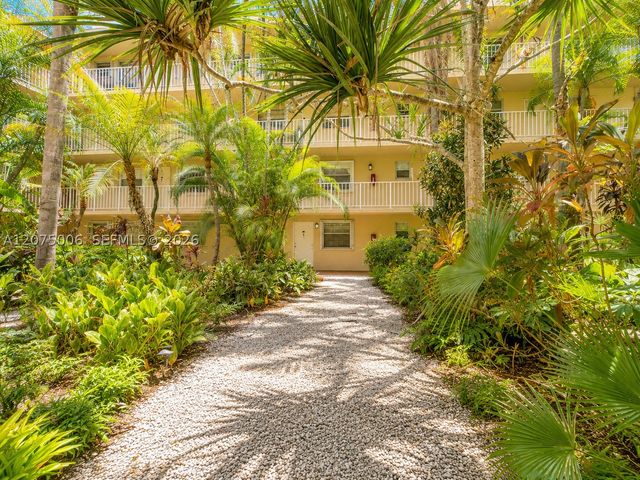 13100 SW 92nd Ave A-212, Miami, FL 33176