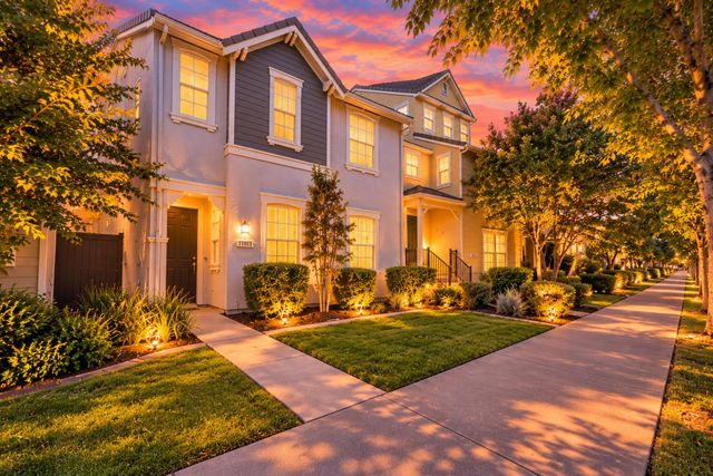 11013 International Dr, Rancho Cordova, CA 95670