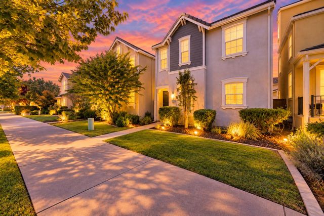 11013 International Dr, Rancho Cordova, CA 95670