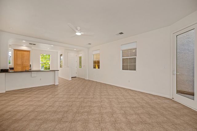 11013 International Dr, Rancho Cordova, CA 95670