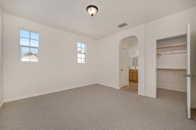11013 International Dr, Rancho Cordova, CA 95670