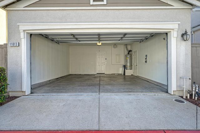 11013 International Dr, Rancho Cordova, CA 95670