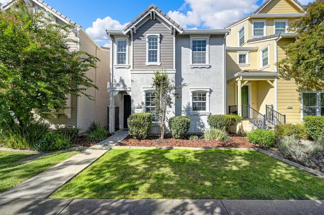 11013 International Dr, Rancho Cordova, CA 95670