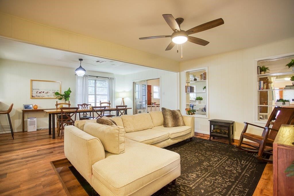 102 Catalina Cir, Portland, TX 78374 — photo 2