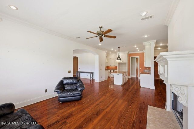 553 Twin Cedars Drive, Madison, MS 39110