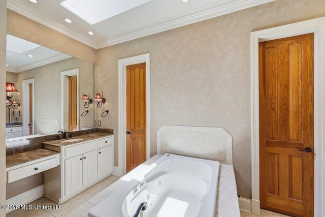 553 Twin Cedars Drive, Madison, MS 39110