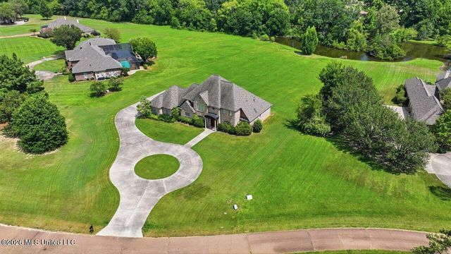 553 Twin Cedars Drive, Madison, MS 39110