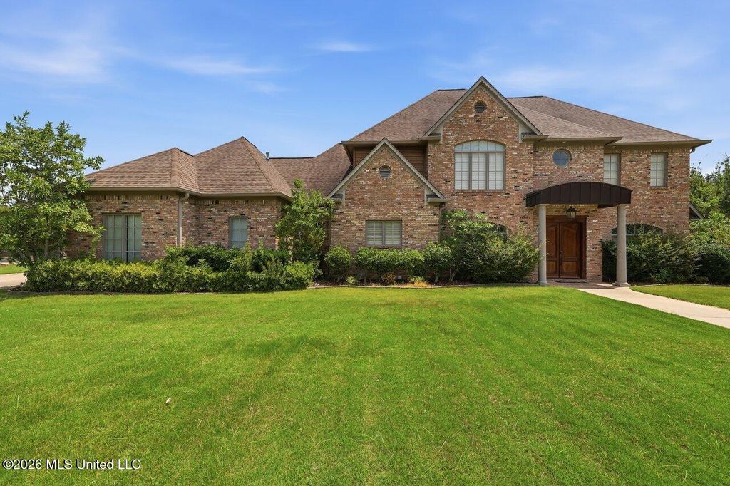 553 Twin Cedars Drive, Madison, MS 39110