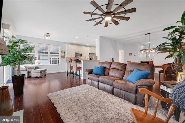 112 SAWGRASS DR, Millersville, PA 17551