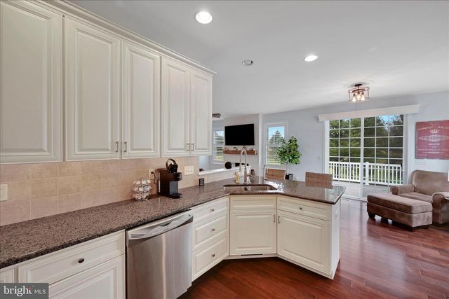 112 SAWGRASS DR, Millersville, PA 17551