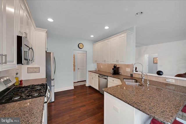 112 SAWGRASS DR, Millersville, PA 17551