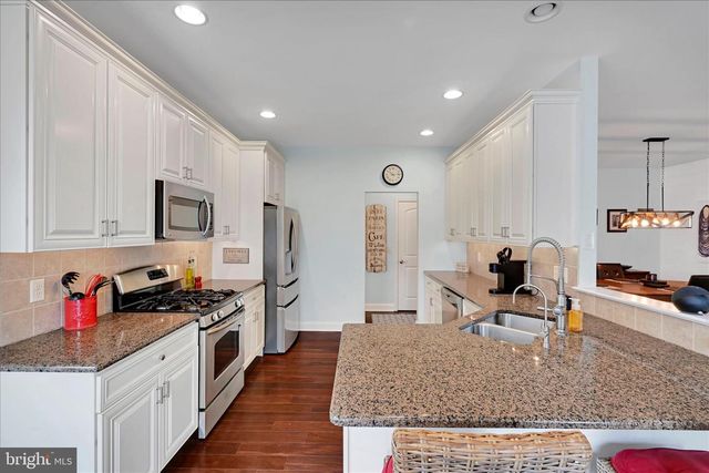 112 SAWGRASS DR, Millersville, PA 17551