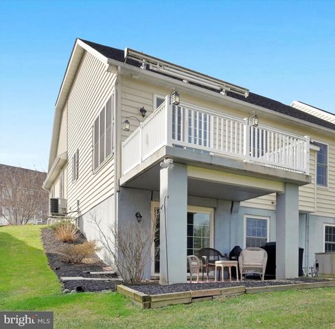 112 SAWGRASS DR, Millersville, PA 17551