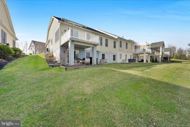 112 SAWGRASS DR, Millersville, PA 17551