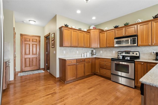 8165 Century Drive, West Des Moines, IA 50266