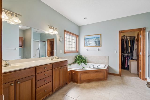 8165 Century Drive, West Des Moines, IA 50266