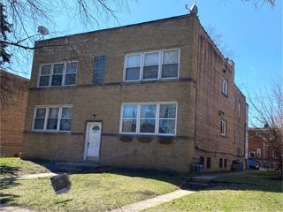 8950 Lavergne Avenue, Skokie, IL 60077