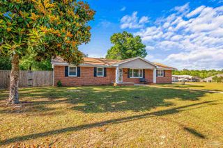 6308 Mockingbird Ln, Milton, FL 32570