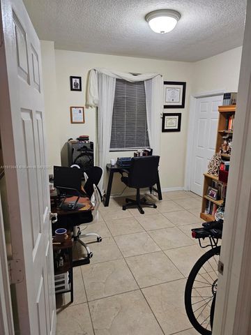 8440 SW 8th St 210A, Miami, FL 33144