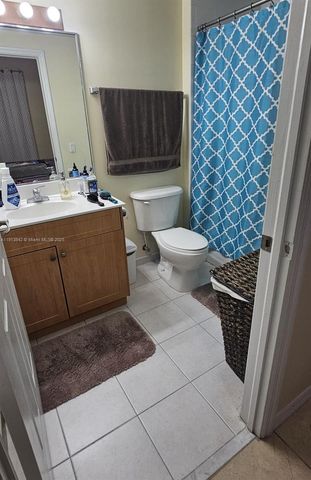 8440 SW 8th St 210A, Miami, FL 33144