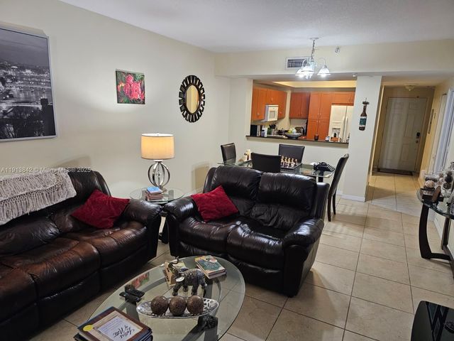 8440 SW 8th St 210A, Miami, FL 33144