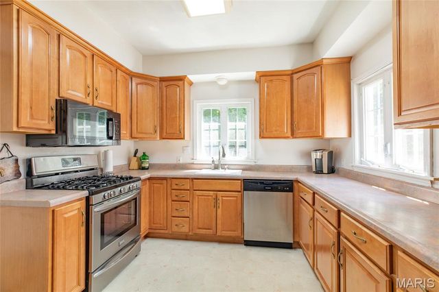 102 Mesa, Collinsville, IL 62234