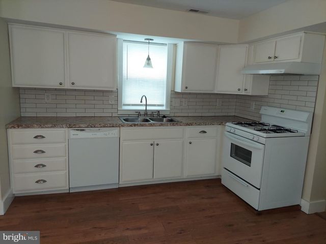 118 SOUTHEAST AVE, Pitman, NJ 08071