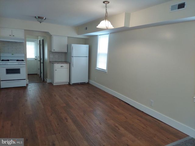 118 SOUTHEAST AVE, Pitman, NJ 08071