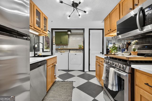 7750 Roswell Road, Sandy Springs, GA 30350