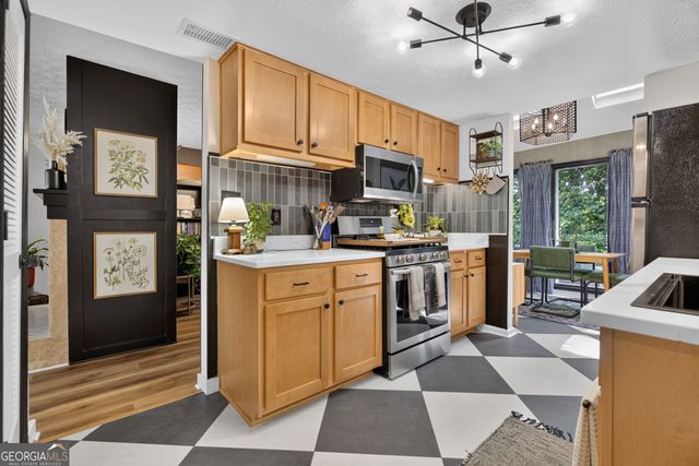 7750 Roswell Road, Sandy Springs, GA 30350