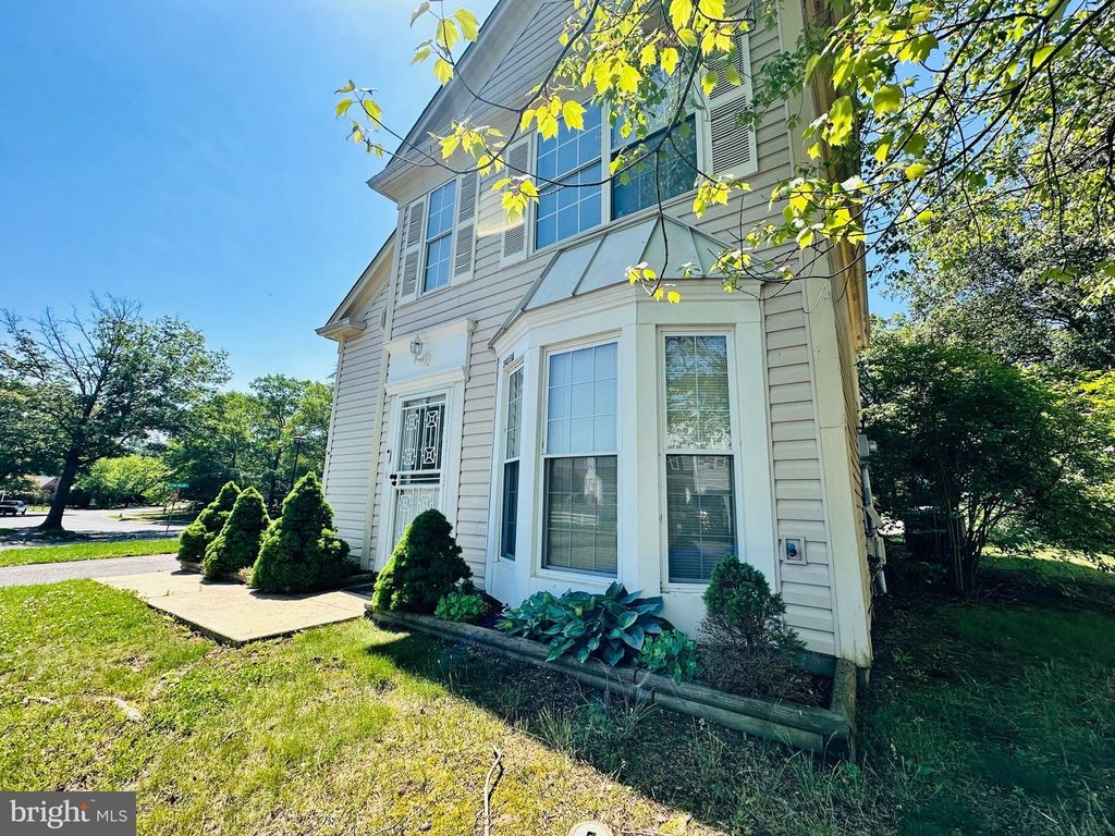 Image 7 of property listing at 3433-A AZALEA PL, Waldorf, MD 20602