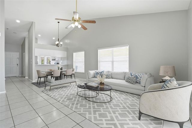 8622 COTTONWAY LANE, Tampa, FL 33635