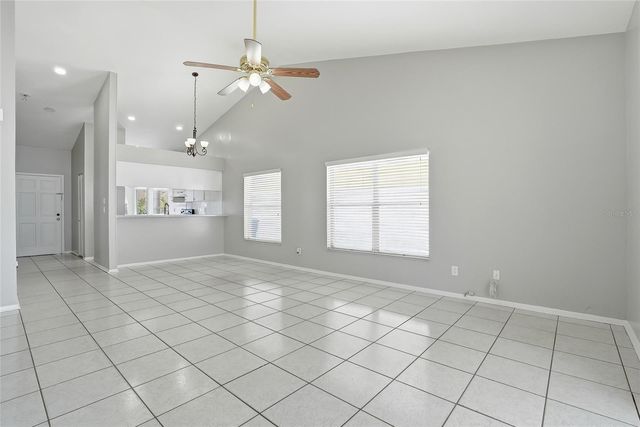 8622 COTTONWAY LANE, Tampa, FL 33635