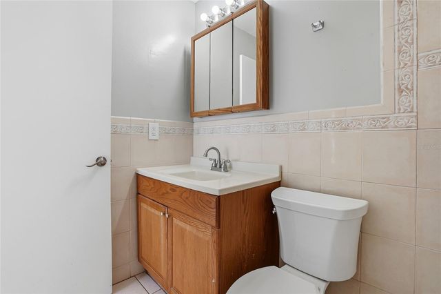 8622 COTTONWAY LANE, Tampa, FL 33635