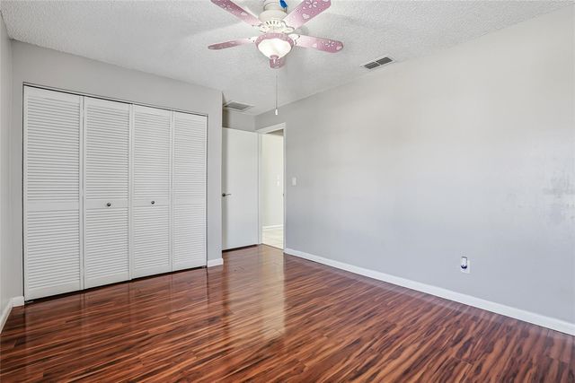 8622 COTTONWAY LANE, Tampa, FL 33635