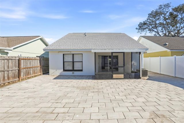 8622 COTTONWAY LANE, Tampa, FL 33635