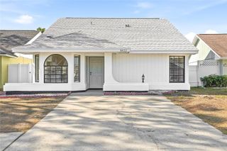 8622 COTTONWAY LANE, Tampa, FL 33635