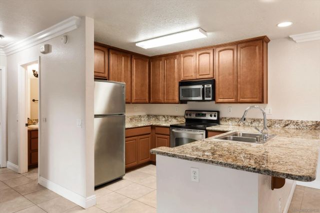 1075 N Escondido Blvd 209, Escondido, CA 92026