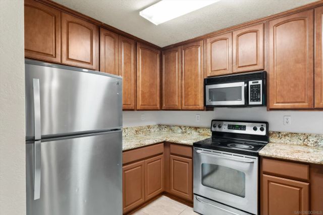 1075 N Escondido Blvd 209, Escondido, CA 92026