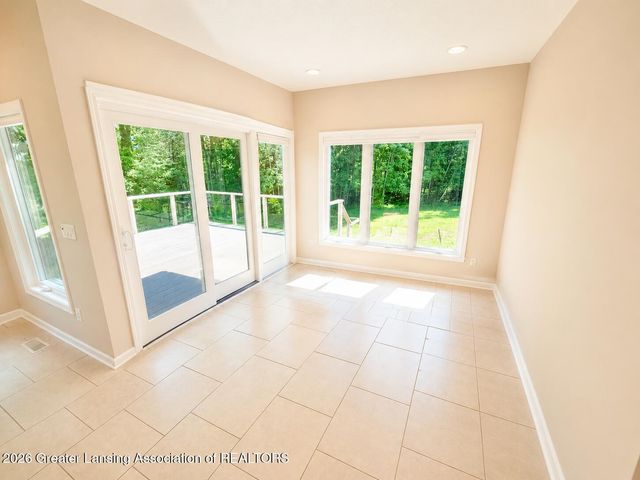 10791 W Jolly Road, Lansing, MI 48911