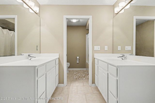 10791 W Jolly Road, Lansing, MI 48911