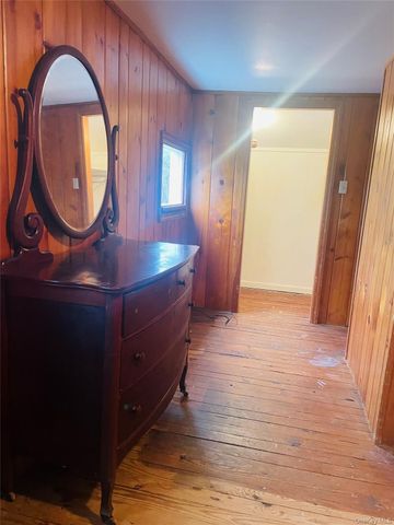 18 E Clifford Street, Ellenville, NY 12428