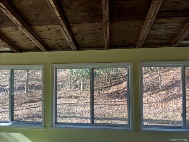 18 E Clifford Street, Ellenville, NY 12428